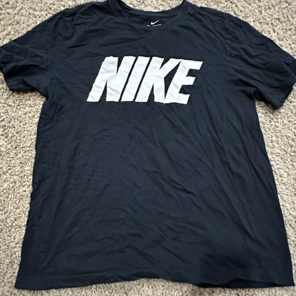 Nike Plain T-shirt